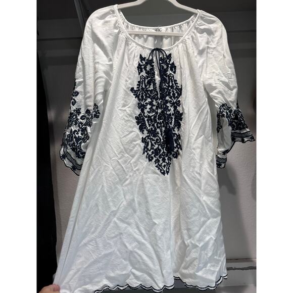 Chic Connection Women's Embroidered Shift Dress Floral Size Medium White - Picture 9 of 9